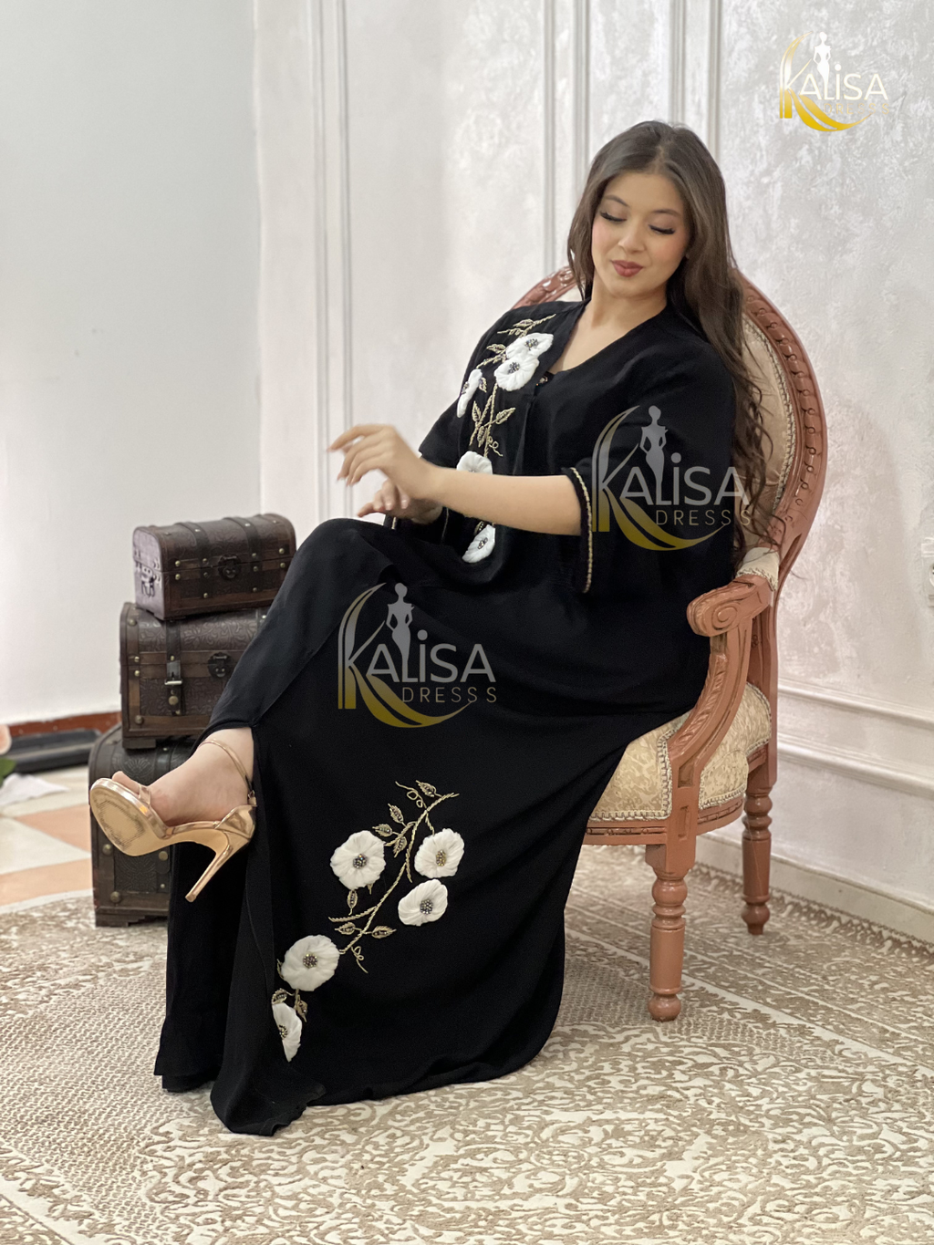 عباءة فلورا